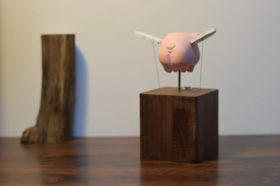 Wooden flying piggy, automata piggy, music box, wooden mechanical pig, Ornament, Wood art, Statue, Sculpture, Home Decor, Woodcarving,No music