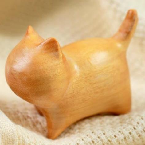 Wooden carved ornaments natural sandalwood carved cat ornaments cute creative cartoon fat cat hand-held pieces wooden play decoration gift